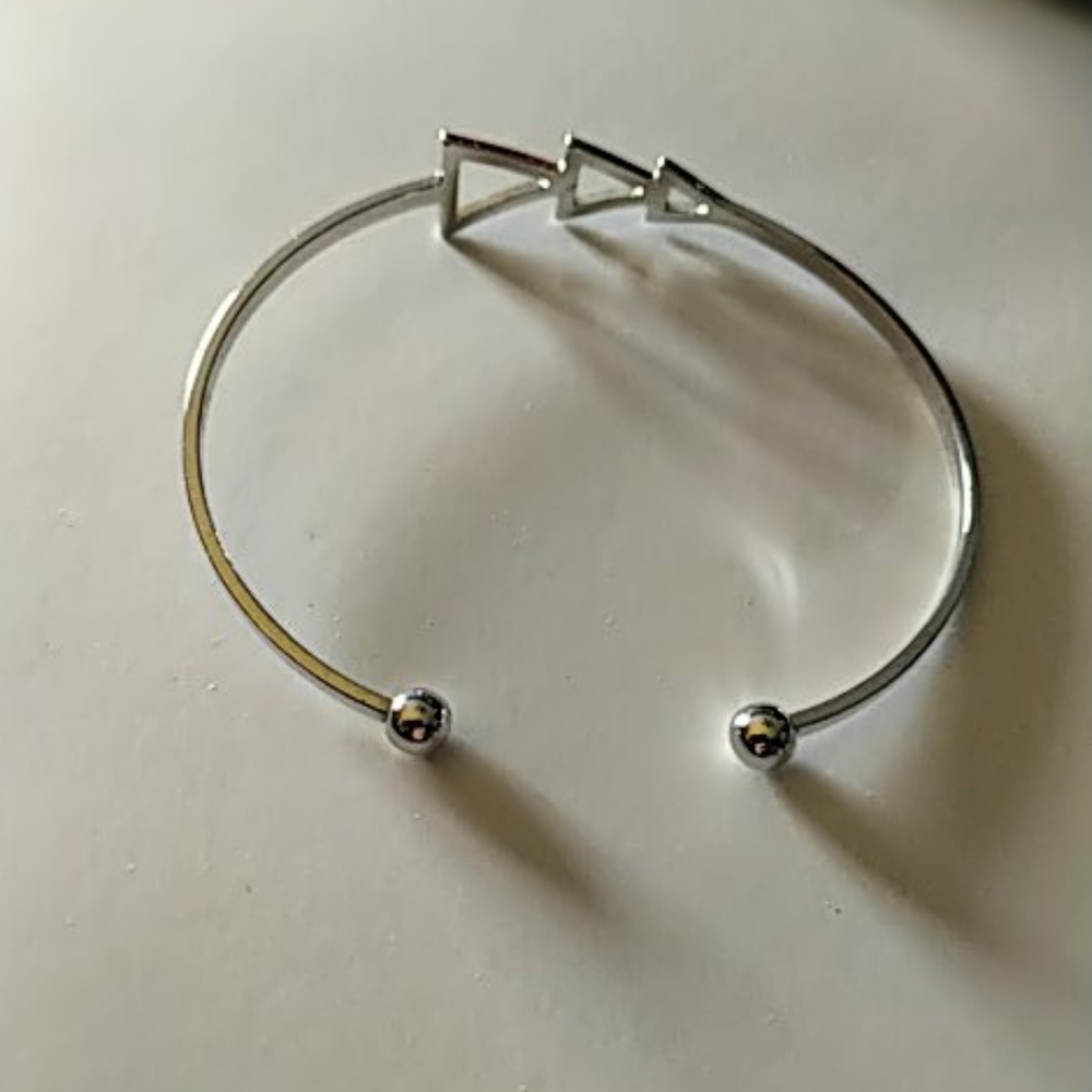 Adjustable bracelet - Picture 3 of 3